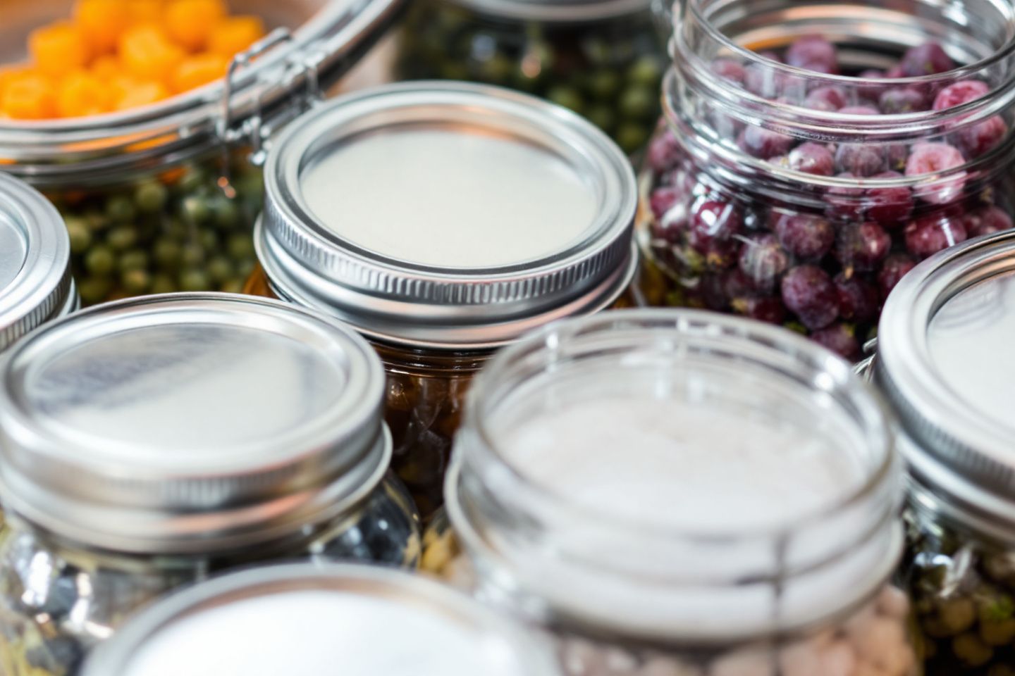 Bocaux hermétiques en inox : une vraie solution au plastique ?